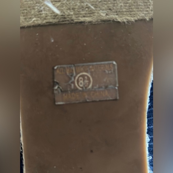 Queen George Sandals, animal print platform, size 8.5 - Picture 6 of 7